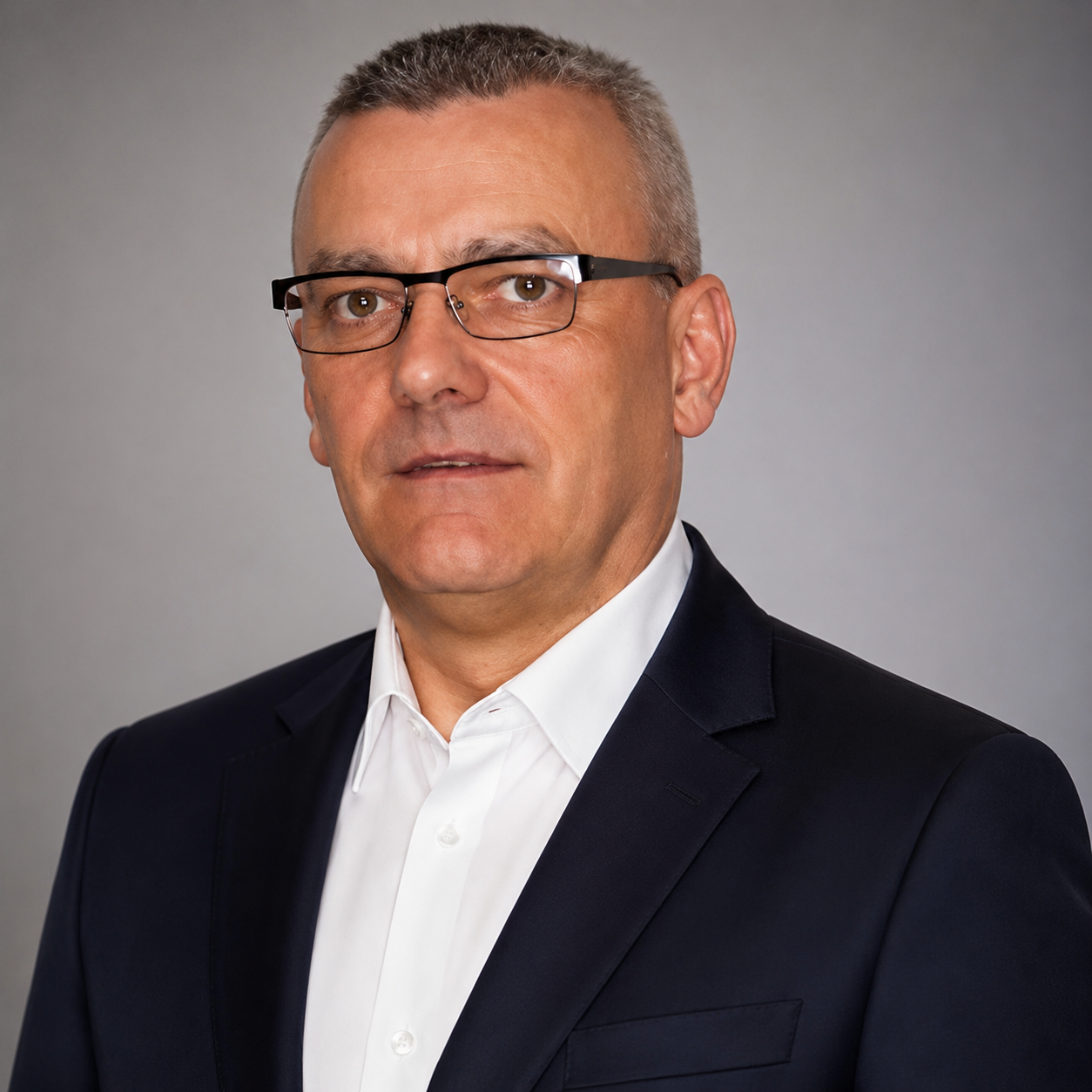 Mirosław Tyl właściciel firmy CHARON – międzynarodowy transport zwłok
